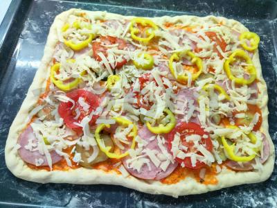 Pica su kumpiu ir pomidorų padažu Žingsnis 8