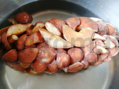 Sviestinių grybų sriuba Žingsnis 1