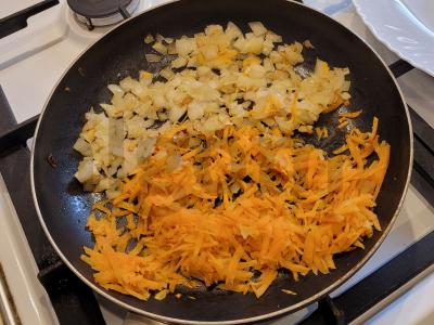 Kalakutienos ir daržovių padažas makaronams Žingsnis 1