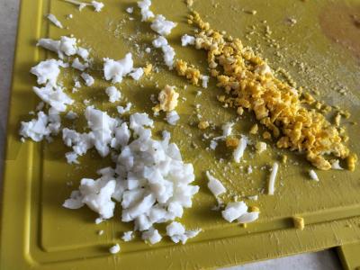 Salotas „Madonna“ su skrudintais duoneliais Žingsnis 1