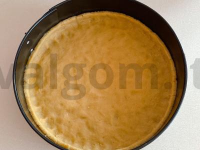 Varškės pyragas su minkšta varške ir spanguolėmis Žingsnis 4