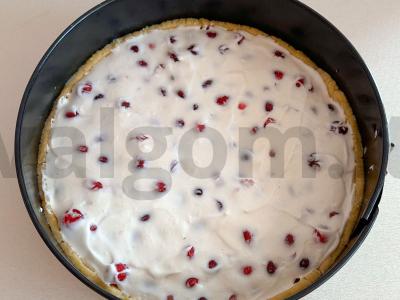 Varškės pyragas su minkšta varške ir spanguolėmis Žingsnis 6