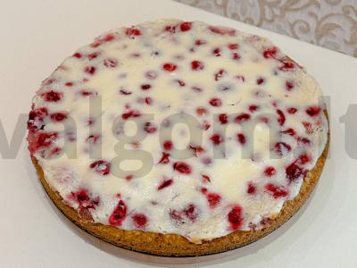 Varškės pyragas su minkšta varške ir spanguolėmis pagrindine nuotrauka