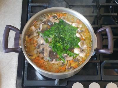 Grikių sriuba su grybais ir vištiena Žingsnis 7