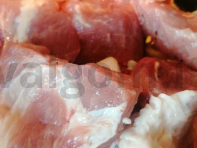 Kvapnus kiaulienos šašlykas Žingsnis 1