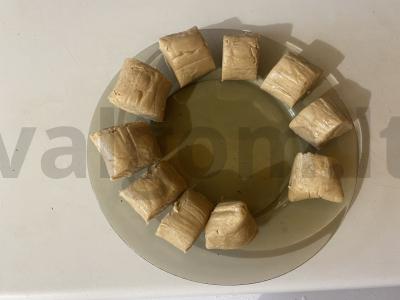 Namų sausainių pyragaitis be kepimo greitai pagrindine nuotrauka