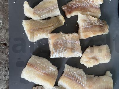 Kruopščiai apkeptas menkės filė su garnyru Žingsnis 1