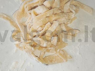 Vištienos sriuba su namine makaronais Žingsnis 3