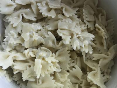 Farfalle makaronai su pomidorais Žingsnis 1