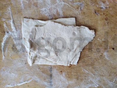 Mini pica su pomidorais ir sūriu Žingsnis 1