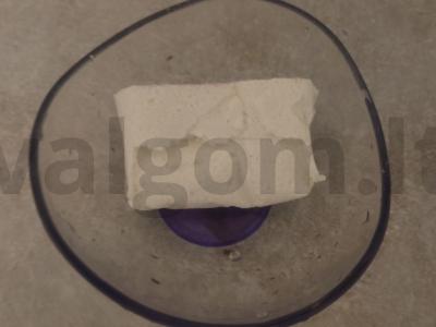 Varškės masė su bananais ir gervuogėmis Žingsnis 1