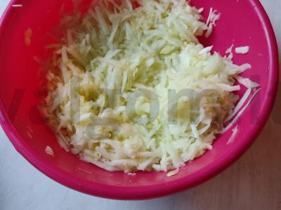 Cukinijų apkepas Žingsnis 1