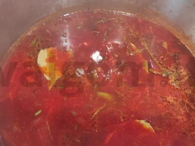 Borščas su burokėlių lapais ir paprikomis Žingsnis 4