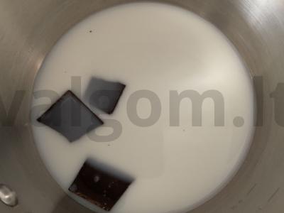 Šokoladinis gėrimas su pienu ir kukurūzų krakmolu Žingsnis 1