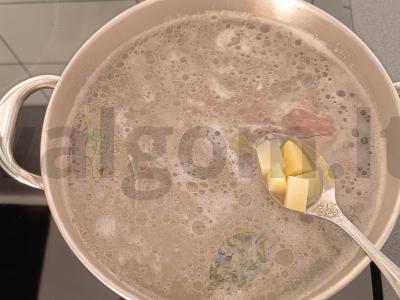 Skani sriuba su kalakutiena ir žaliuoju svogūnu Žingsnis 2