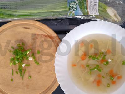 Skani sriuba su kalakutiena ir žaliuoju svogūnu Žingsnis 6