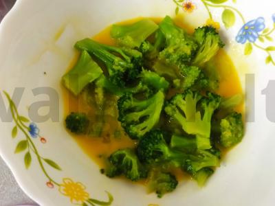 Brokoliai džiūvėsėliuose ir prieskoniuose Žingsnis 3