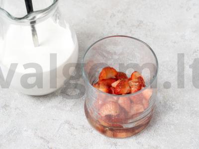 Braškės pienas Žingsnis 2