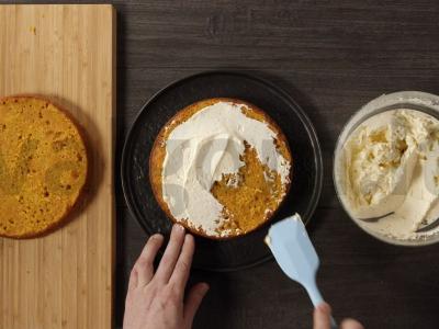 Morkų tortas su kremu iš sūrio Žingsnis 7