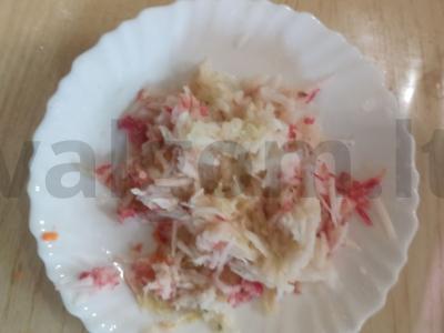 Kopūstų salotos su obuoliais, morkomis ir actu Žingsnis 3