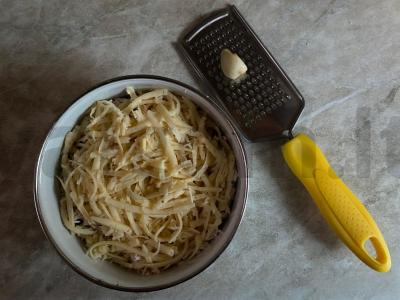 Salotas „Atlantik“ su vištienos krūtinėle ir pievagrybiais Žingsnis 9