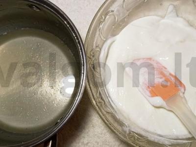 Vaisių želė tortas su biskvito gabaliukais ir abrikosais Žingsnis 3