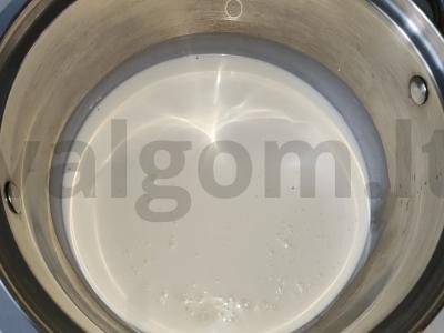 Greitas biskvitinis tortas su bananais Žingsnis 1