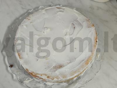 Greitas biskvitinis tortas su bananais Žingsnis 6