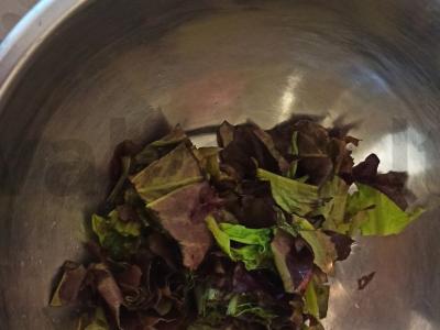 Greitas salotas su žolelėmis Žingsnis 1