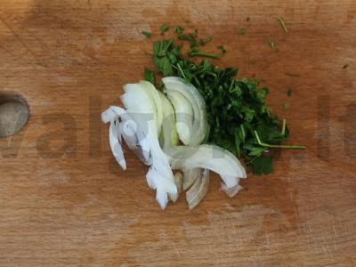 Greitas salotas su žolelėmis Žingsnis 3