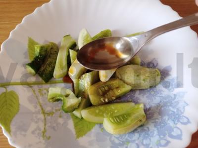 Agurkų salotos su sojų padažu Žingsnis 3