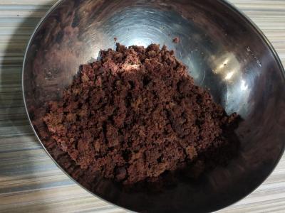 Trifliai su kremu, braškėmis ir šokoladu Žingsnis 2