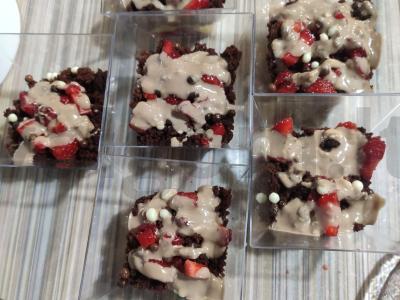 Trifliai su kremu, braškėmis ir šokoladu Žingsnis 6