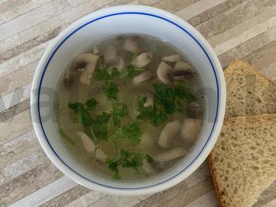 Pievagrybių sriuba pagrindine nuotrauka