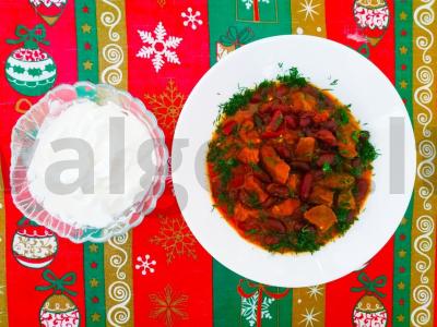 Raudonosios pupelės aštriame padaže pagrindine nuotrauka