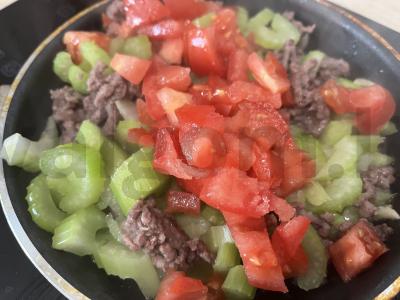 Makaronai su bolonės padažu ir salierais Žingsnis 3