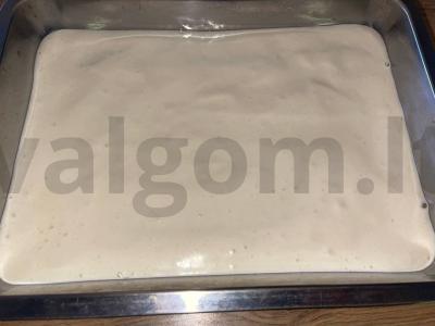 Biskvitiniai ritinėliai su abrikosų kremu Žingsnis 2