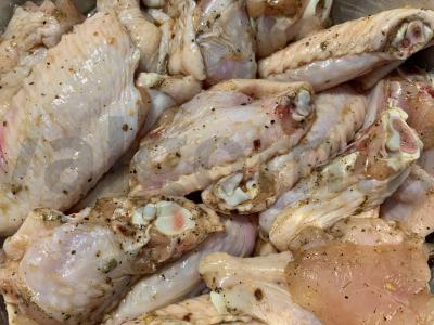 Kepti vištienos sparneliai su virtomis bulvėmis Žingsnis 2