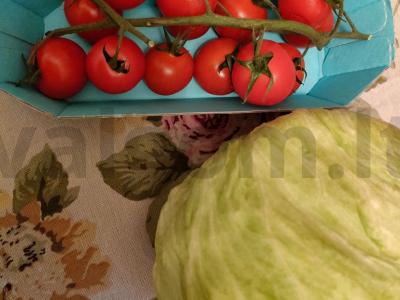 Graikiškas salotas su mocarela ir balzaminiu kremu Žingsnis 1