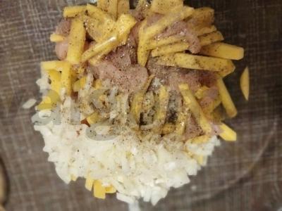 Vištienos ir bulvių pyragas iš sluoksniuotos tešlos Žingsnis 2