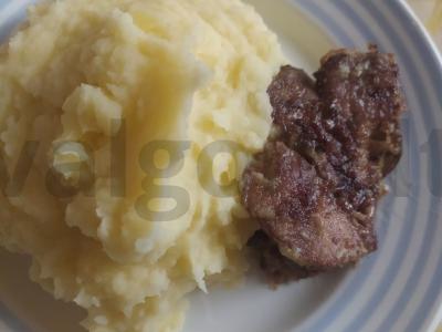 Kepta vištienos kepenėlė pagrindine nuotrauka