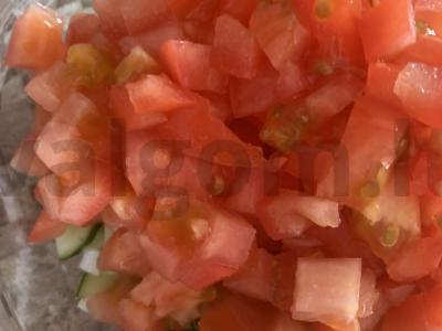 Vitaminų salotas iš šviežių daržovių ir žolelių Žingsnis 3