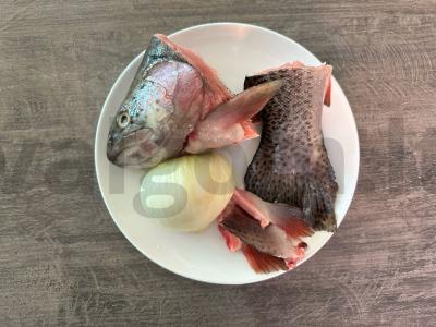 Lašišų žuvienė su bulvėmis Žingsnis 1