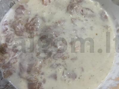 Kepti šlaunelės su bulvėmis Žingsnis 1