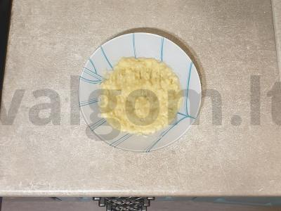 Avižinių dribsnių brownies su bananais ir vyšniomis Žingsnis 3