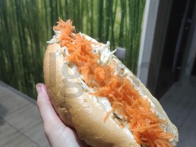 Namų dešrainiai „Rusų didvyriai“ su jautienos dešrelėmis, garstyčiomis, kopūstais ir morkomis pagrindine nuotrauka