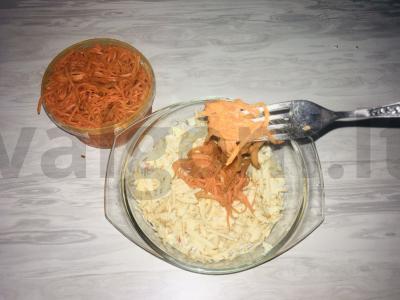 Salotos su krabų lazdelėmis nauju būdu Žingsnis 4