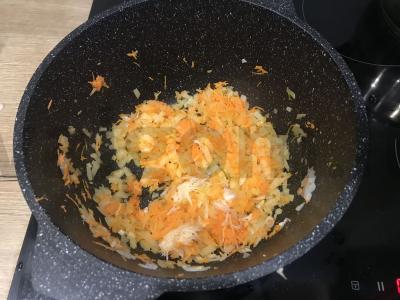 Sūrio grietinėlės sriuba su lydytu sūriu Žingsnis 3