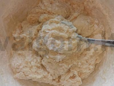 Pūkuotieji spurgos ant kefyro Žingsnis 2