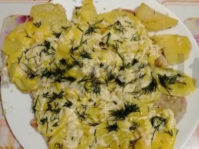 Bulvės su mėsa prancūziškai šventėms pagrindine nuotrauka